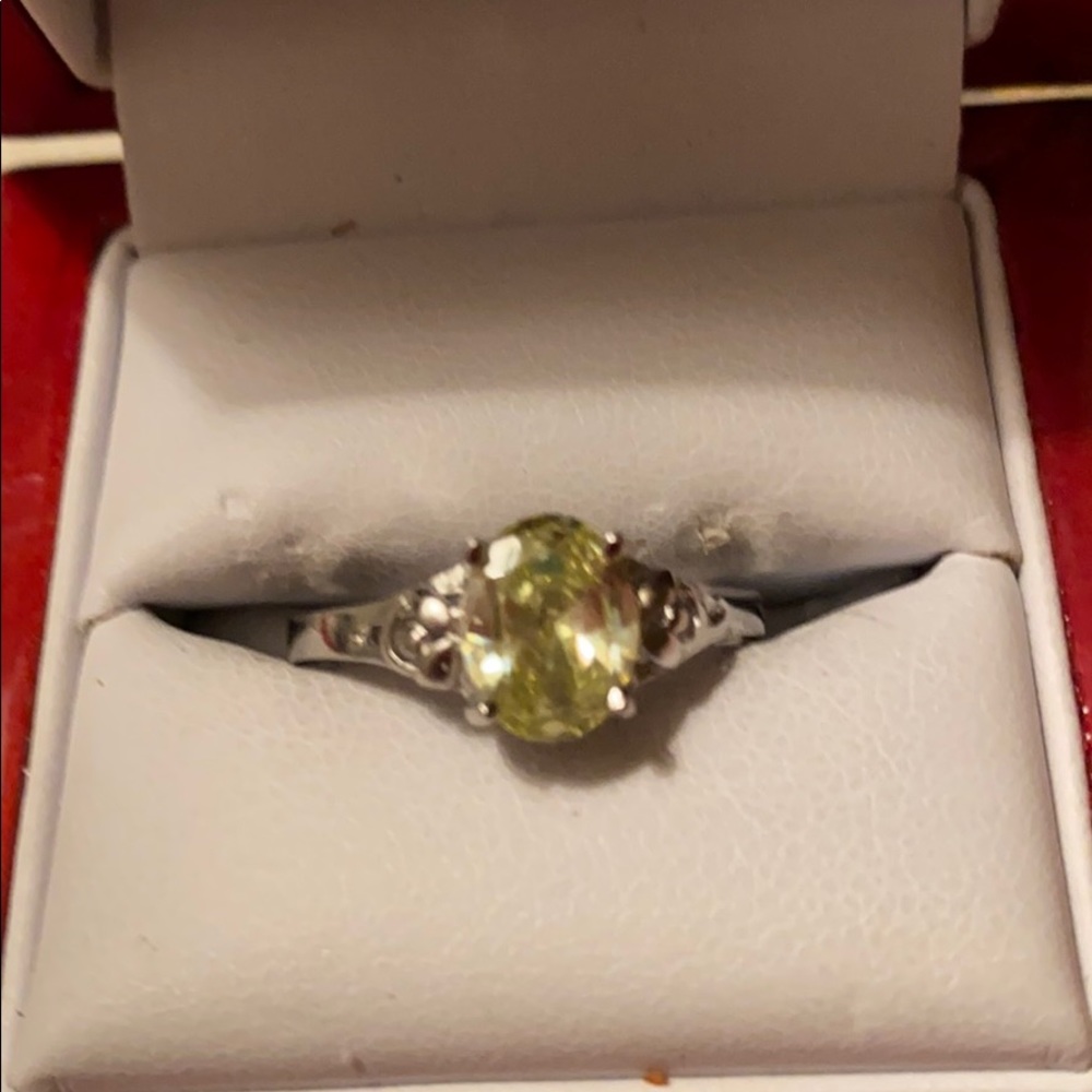 Sterling Silver citrine stone ring - Picture 2 of 5